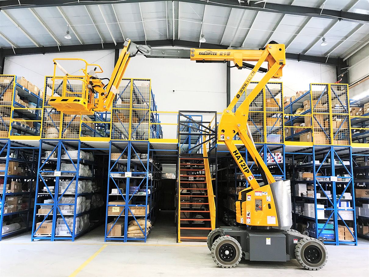 15米曲臂式升降車