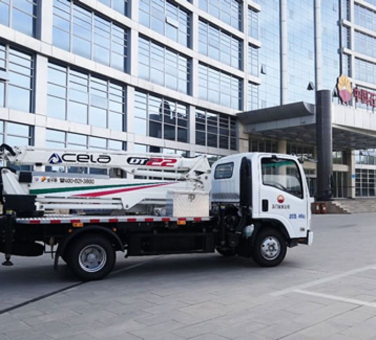 車載式高空作業(yè)平臺廠家怎么選？高空作業(yè)車采購?fù)扑]：亞卡黎實(shí)業(yè)，為您一站式服務(wù)